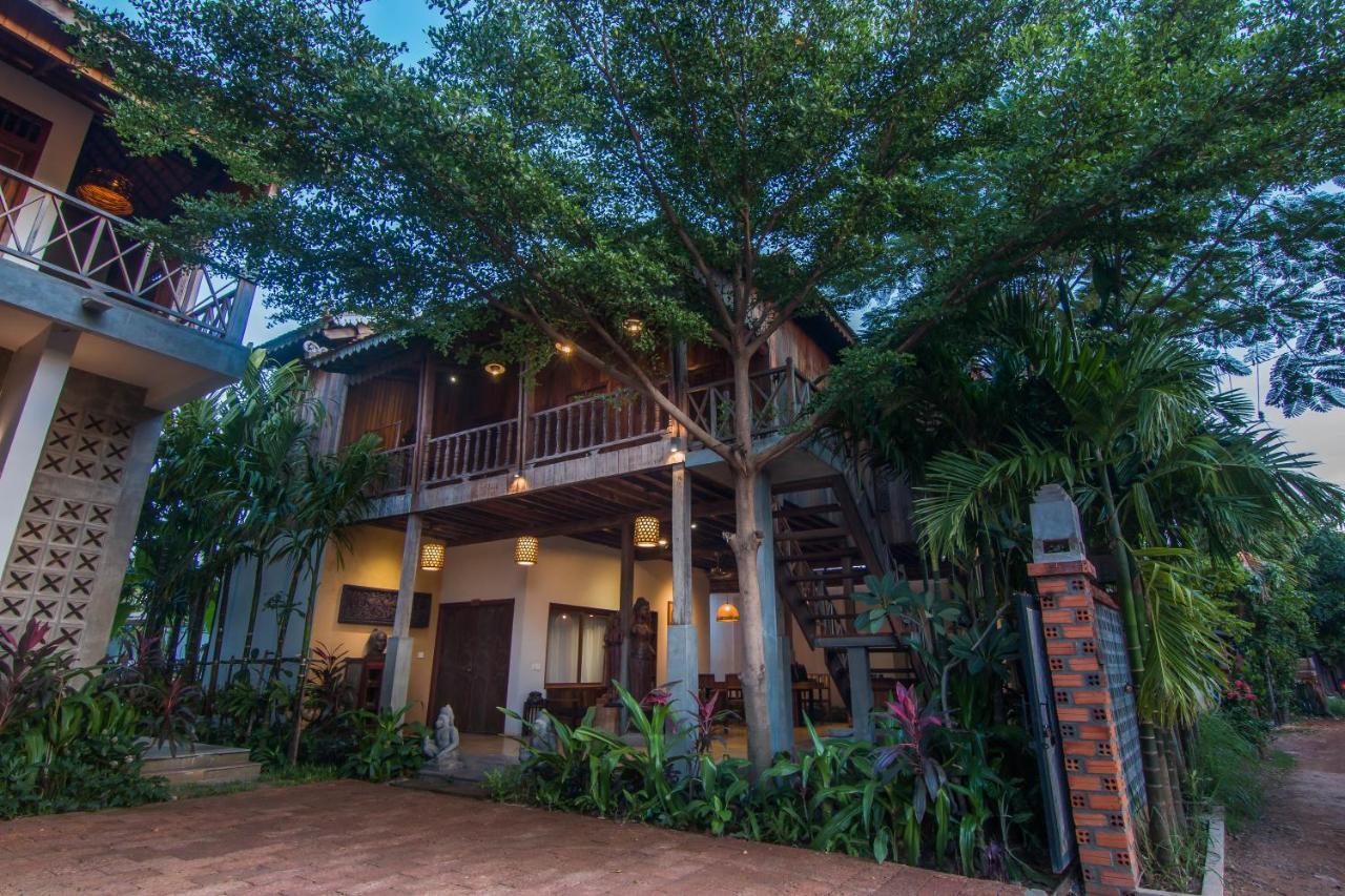 Isann Villa Ciudad de Siem Riep Exterior foto